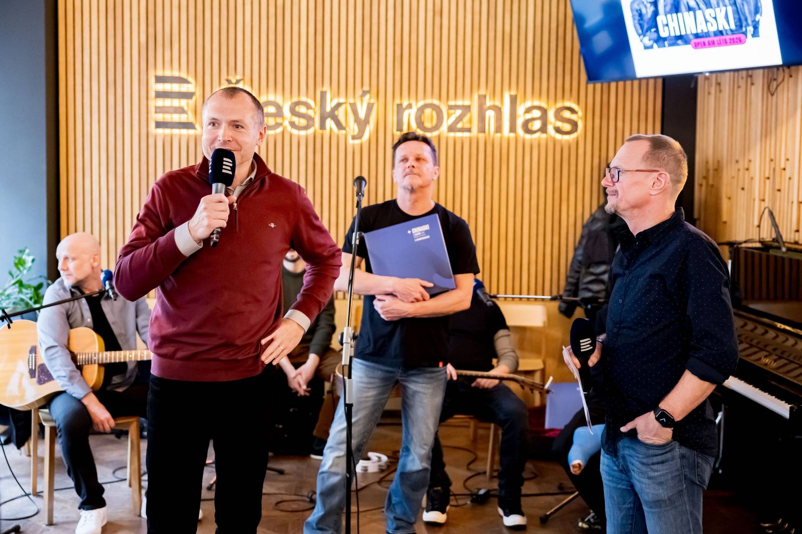 Chinaski udělali tečku za oslavami třiceti let. Na tiskové konferenci oznámili nové album i turné