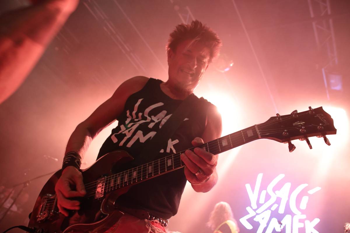 Skromní, ale nejlepší. Visací zámek oslavil 43 let ve stejném složení v punkovém stylu