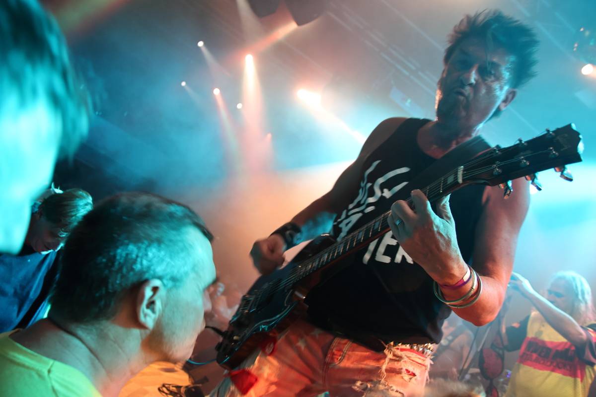 Skromní, ale nejlepší. Visací zámek oslavil 43 let ve stejném složení v punkovém stylu