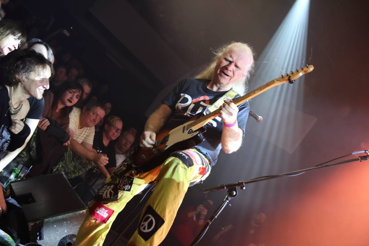 Skromní, ale nejlepší. Visací zámek oslavil 43 let ve stejném složení v punkovém stylu