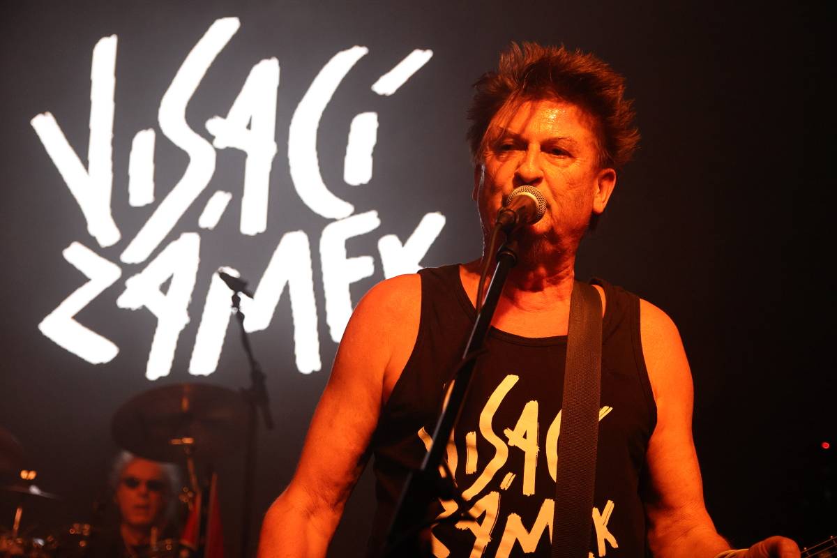 Skromní, ale nejlepší. Visací zámek oslavil 43 let ve stejném složení v punkovém stylu