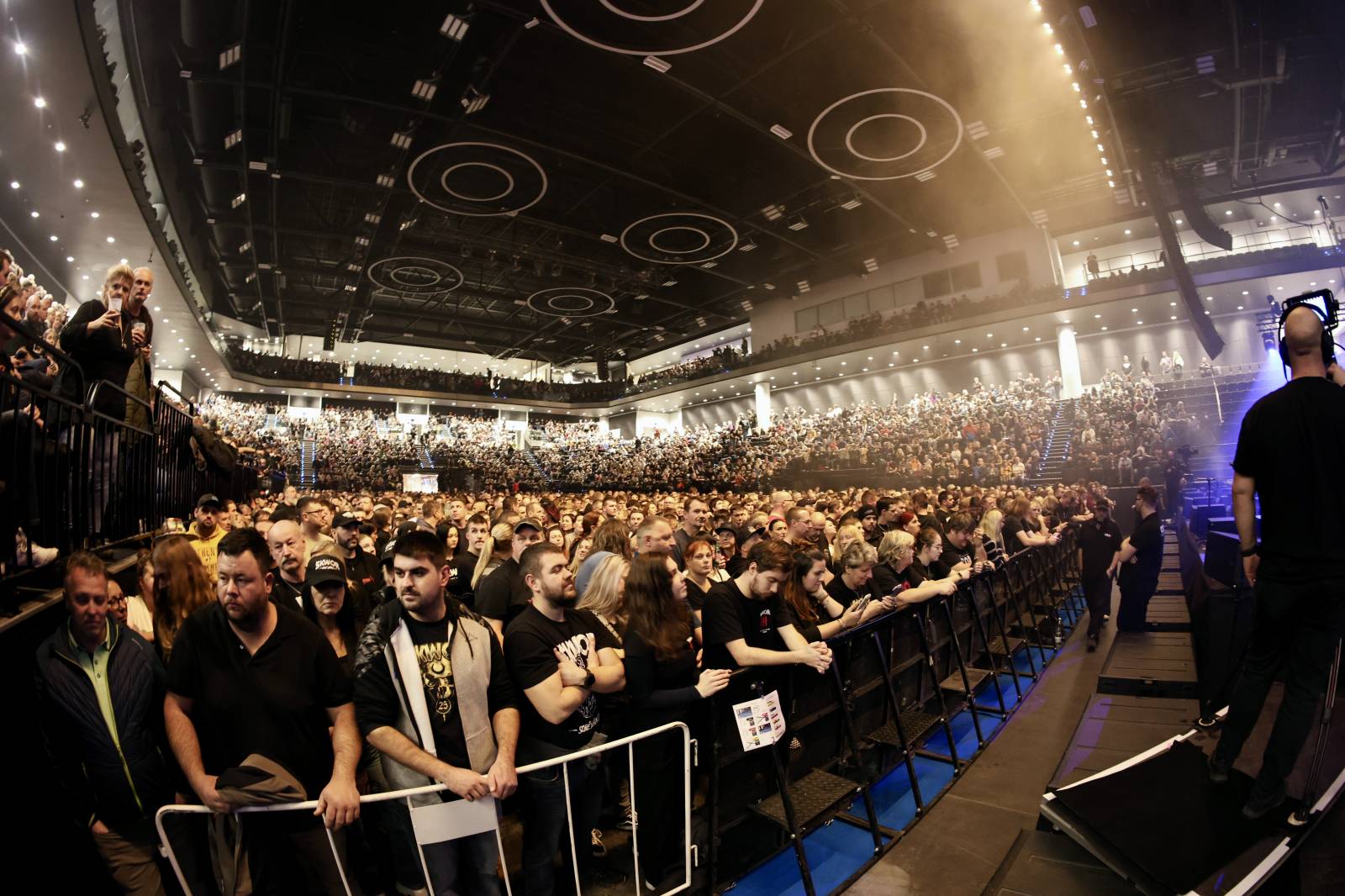 Škwor navázal na tradici a rok zakončil ve vyprodaném O2 universu