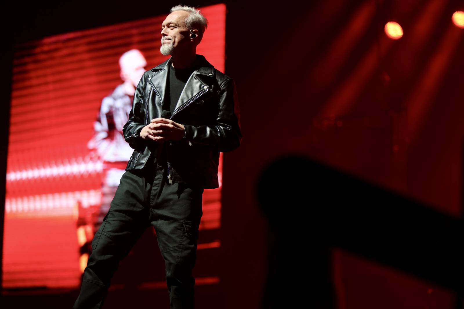 Lucie pomohla druhou vyprodanou O2 arenou Nadaci Terezy Maxové. Na pódium členové pozvali svoje děti