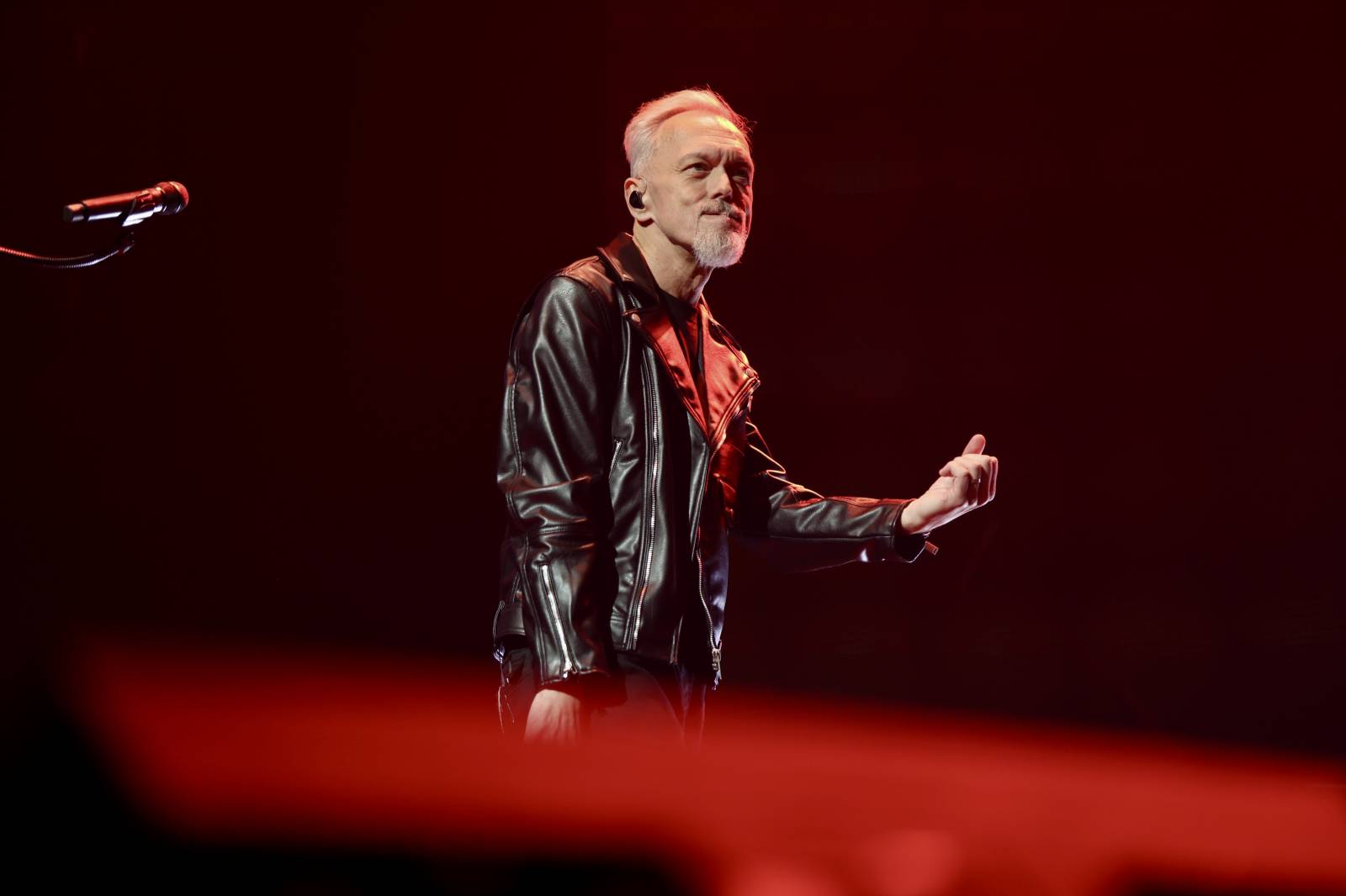 Lucie pomohla druhou vyprodanou O2 arenou Nadaci Terezy Maxové. Na pódium členové pozvali svoje děti