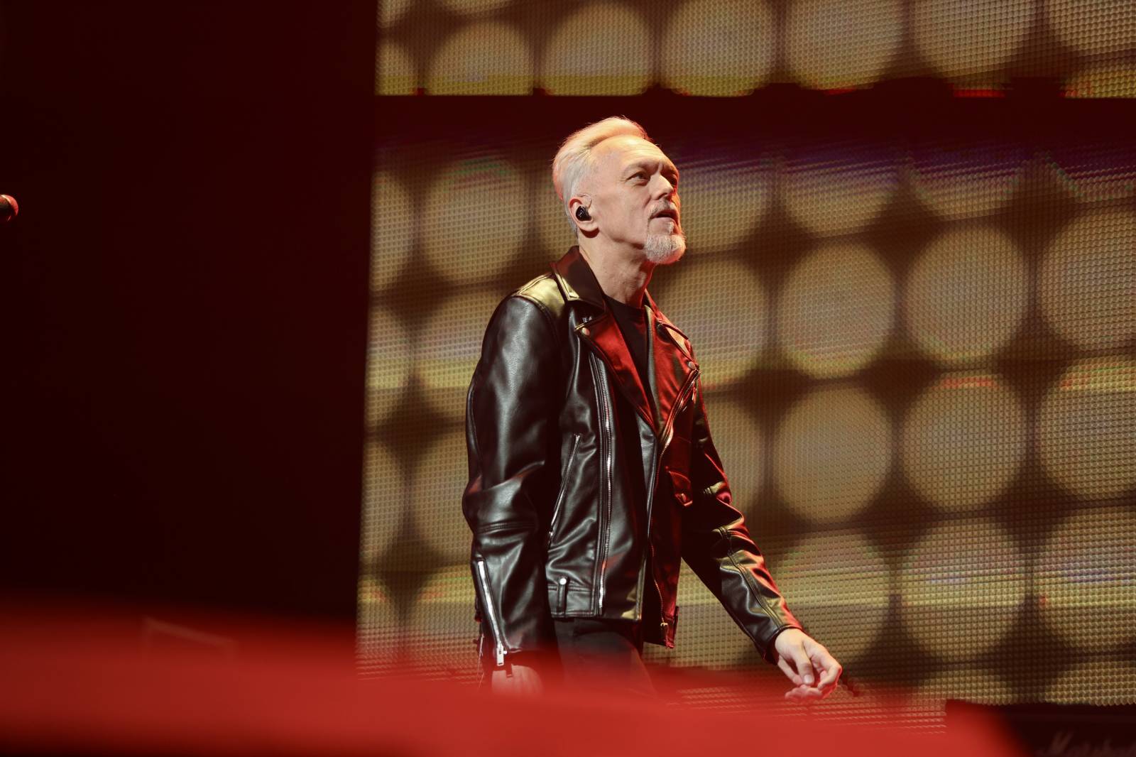 Lucie pomohla druhou vyprodanou O2 arenou Nadaci Terezy Maxové. Na pódium členové pozvali svoje děti