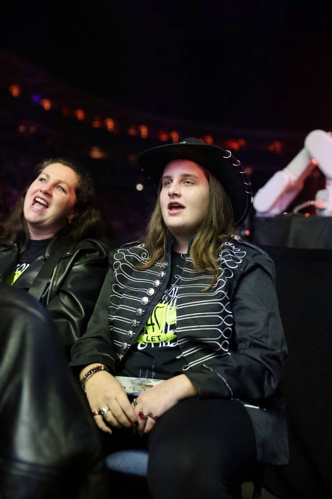 Lucie pomohla druhou vyprodanou O2 arenou Nadaci Terezy Maxové. Na pódium členové pozvali svoje děti