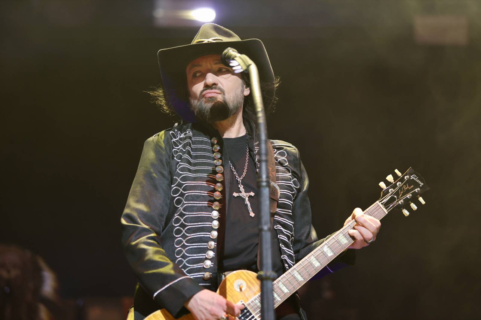 Lucie pomohla druhou vyprodanou O2 arenou Nadaci Terezy Maxové. Na pódium členové pozvali svoje děti