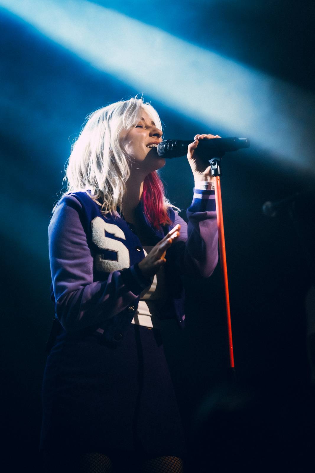 Skyline rozzářili předvánočním mejdanem Palác Akropolis, MC Jacob létal metry vysoko