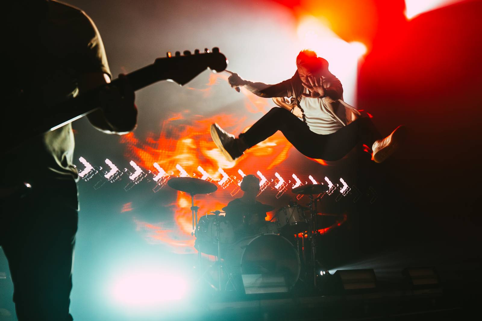 Skyline rozzářili předvánočním mejdanem Palác Akropolis, MC Jacob létal metry vysoko