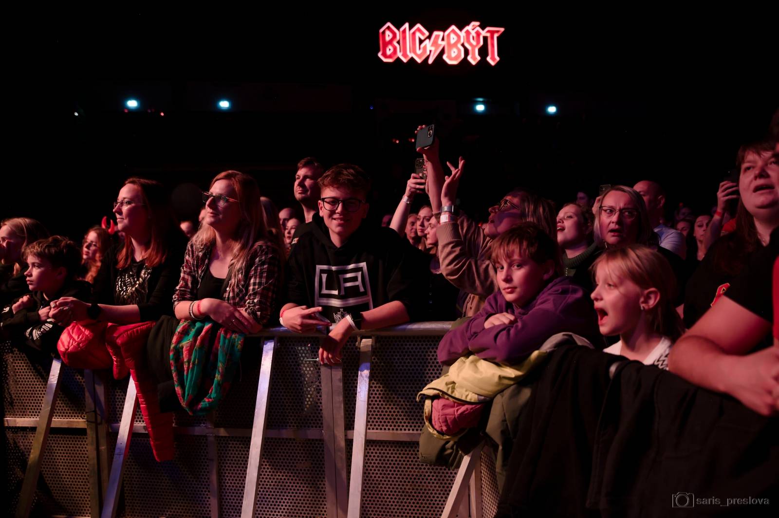 Rybičky 48 v Plzni: Ohnivá show i hosté Pepa Bolan a Bára Zemanová 