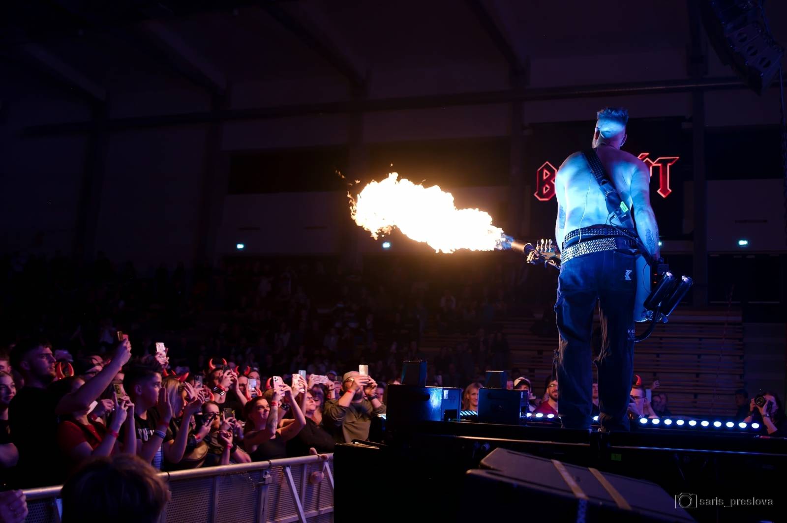 Rybičky 48 v Plzni: Ohnivá show i hosté Pepa Bolan a Bára Zemanová 