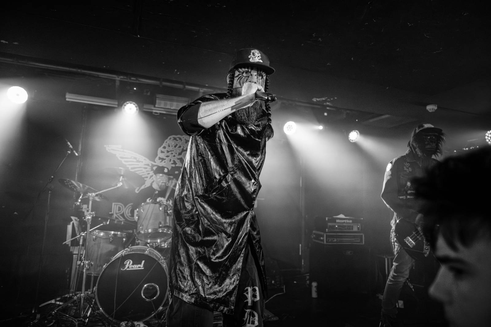 Hrození záchodovými štětkami i házení toaletním papírem. Takový byl Gutafest v Rock Café