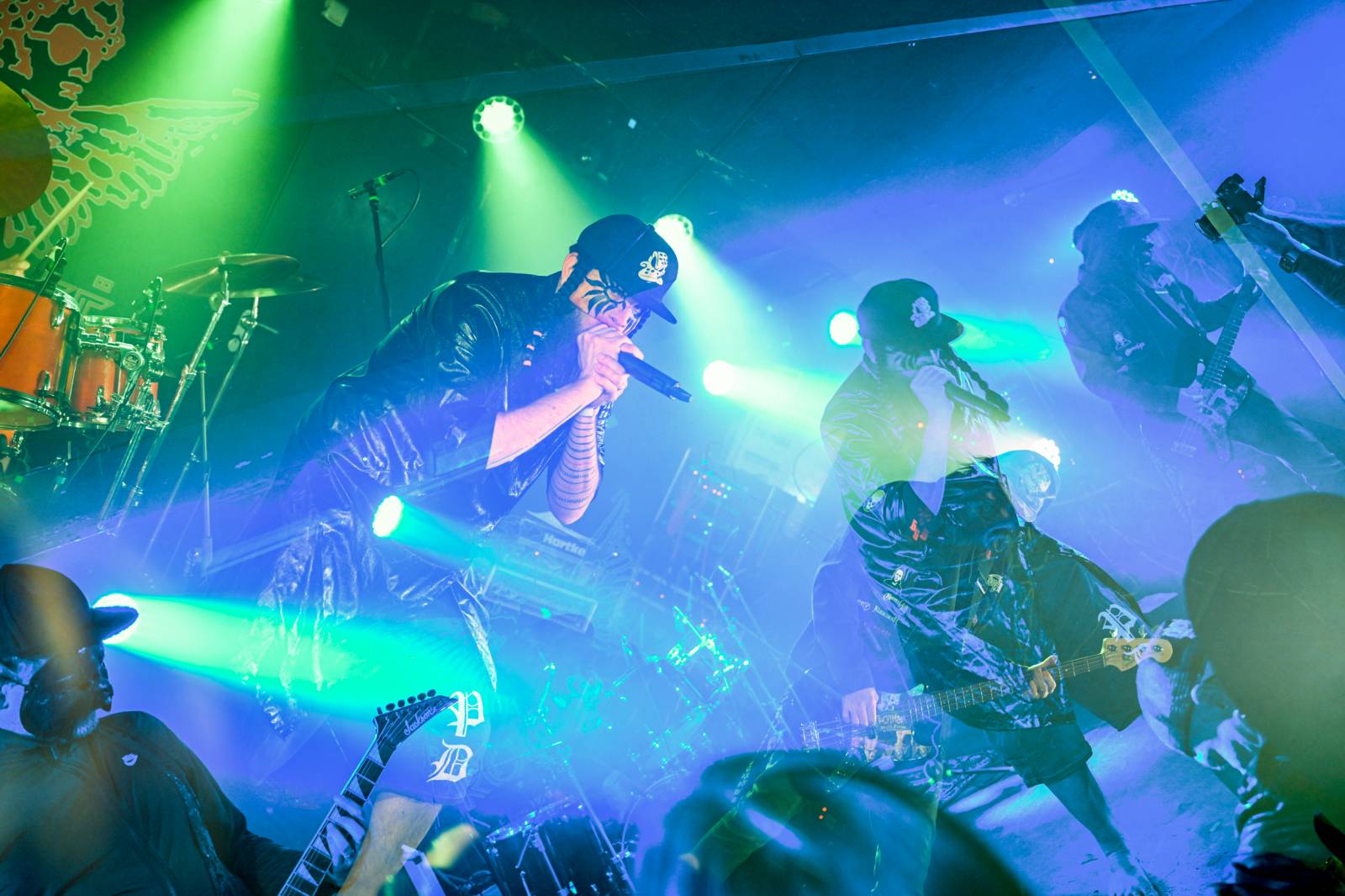 Hrození záchodovými štětkami i házení toaletním papírem. Takový byl Gutafest v Rock Café