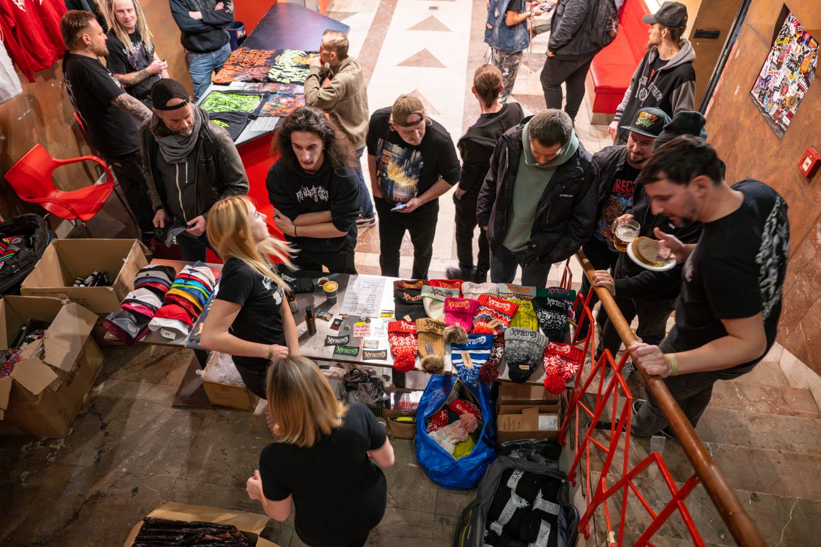 Hrození záchodovými štětkami i házení toaletním papírem. Takový byl Gutafest v Rock Café