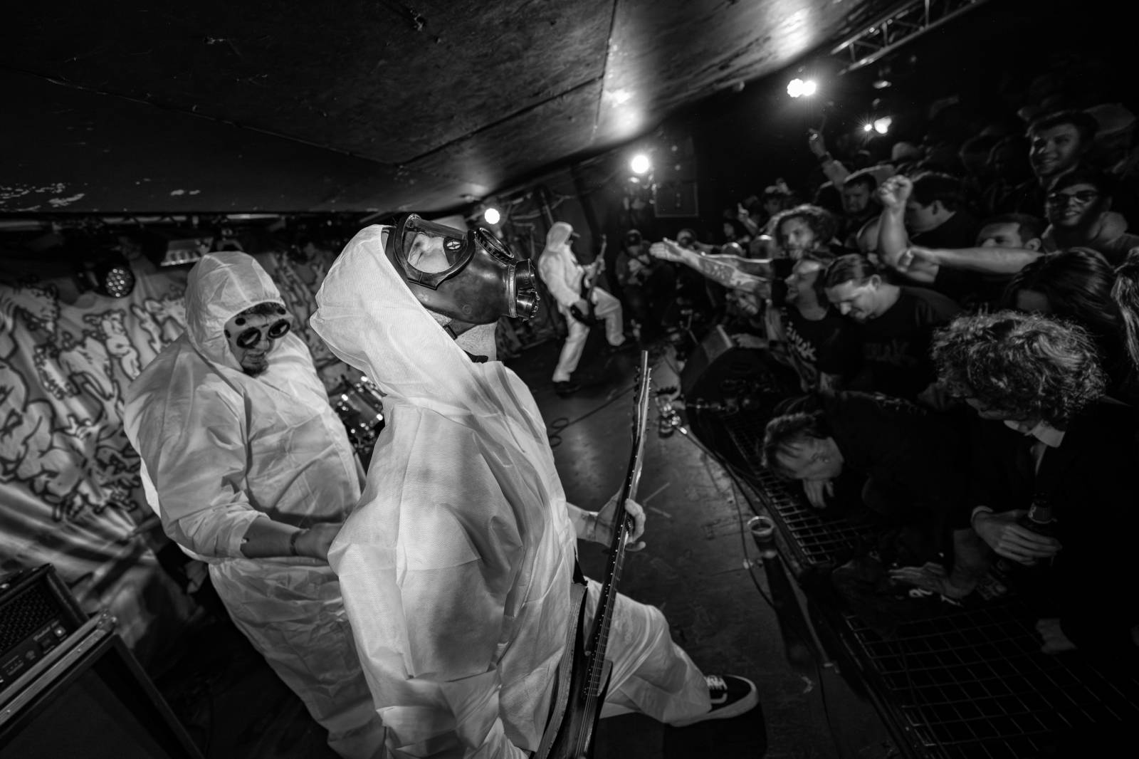 Hrození záchodovými štětkami i házení toaletním papírem. Takový byl Gutafest v Rock Café