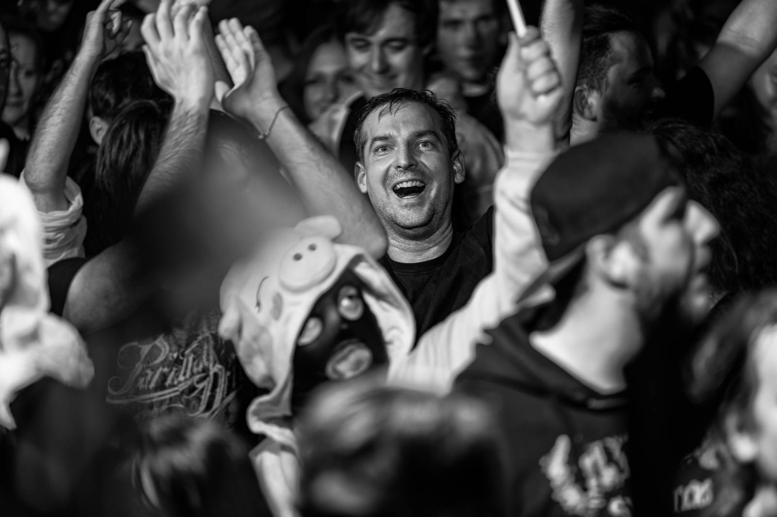 Hrození záchodovými štětkami i házení toaletním papírem. Takový byl Gutafest v Rock Café