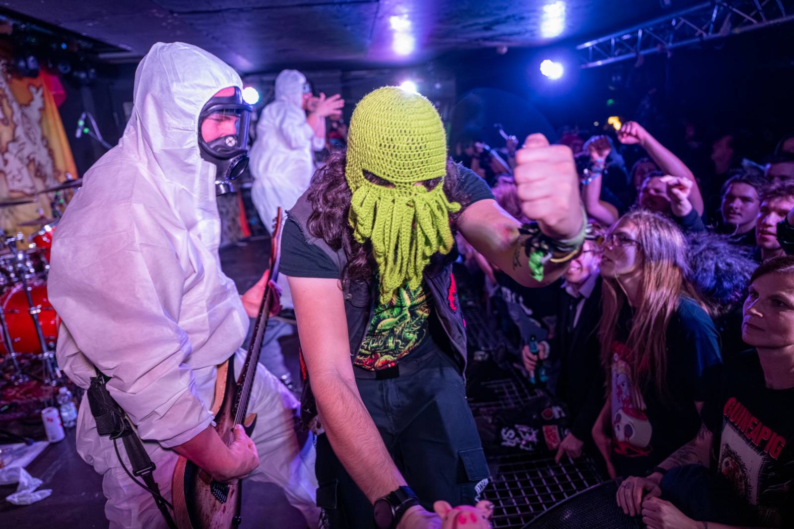 Hrození záchodovými štětkami i házení toaletním papírem. Takový byl Gutafest v Rock Café