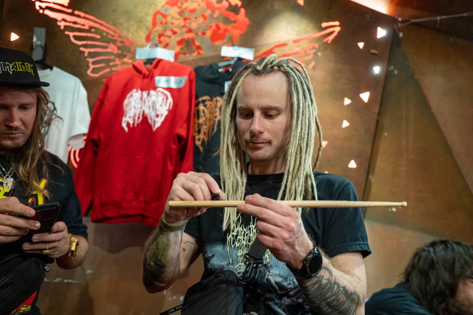 Hrození záchodovými štětkami i házení toaletním papírem. Takový byl Gutafest v Rock Café