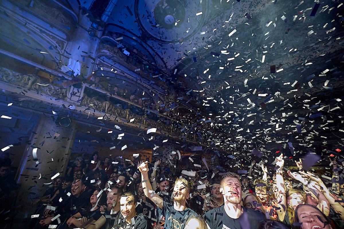 Vyprodaná Zllucerna shořela. Cocotte Minute odehráli s hosty Stellvris svůj doposud největší koncert