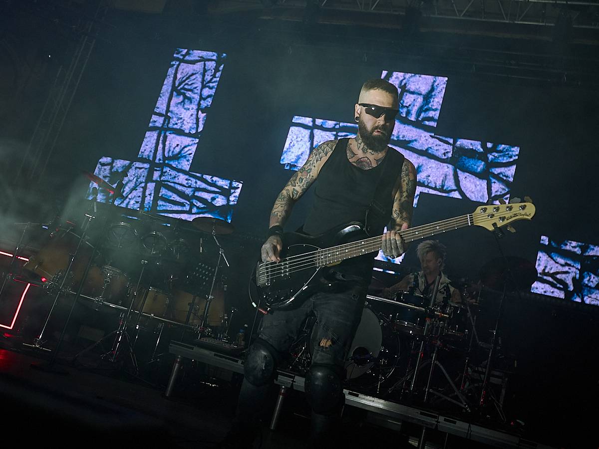 Vyprodaná Zllucerna shořela. Cocotte Minute odehráli s hosty Stellvris svůj doposud největší koncert