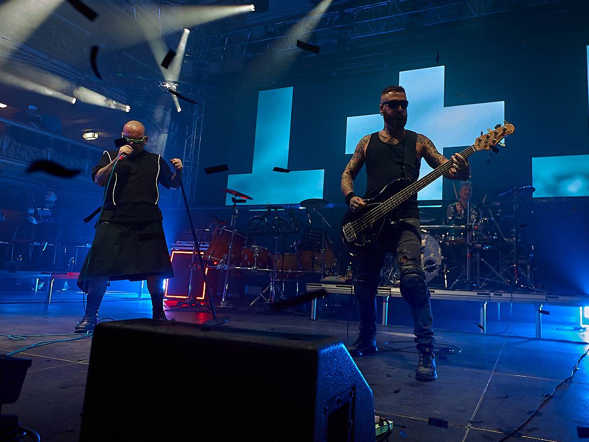 Vyprodaná Zllucerna shořela. Cocotte Minute odehráli s hosty Stellvris svůj doposud největší koncert