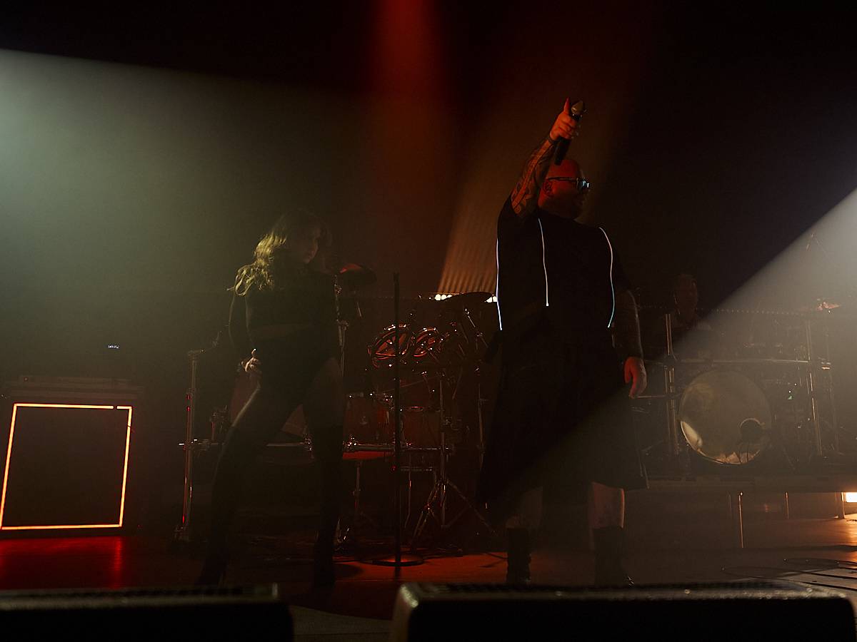 Vyprodaná Zllucerna shořela. Cocotte Minute odehráli s hosty Stellvris svůj doposud největší koncert