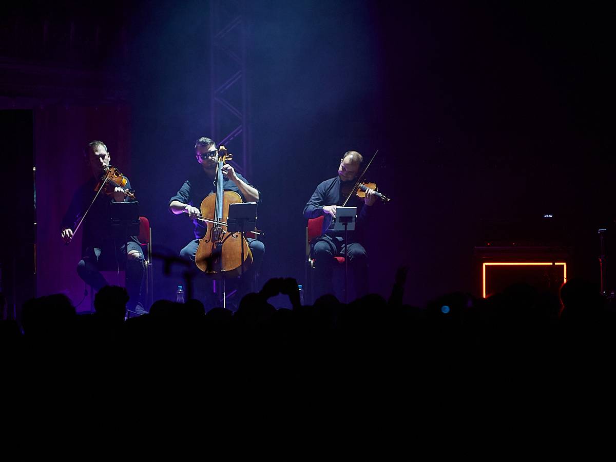 Vyprodaná Zllucerna shořela. Cocotte Minute odehráli s hosty Stellvris svůj doposud největší koncert