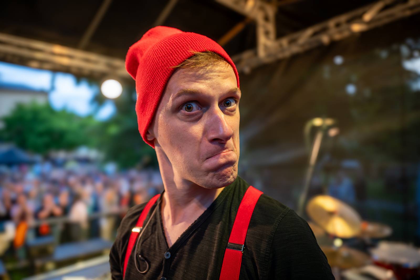 Rok 2025 objektivem fotografů | Z očí do fotoaparátu Jiřího Linharta. Fotil Dymytry, Pana Lynxe, Čechomor i Martu Jandovou