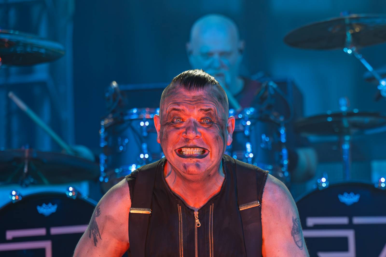 Rok 2025 objektivem fotografů | Z očí do fotoaparátu Jiřího Linharta. Fotil Dymytry, Pana Lynxe, Čechomor i Martu Jandovou