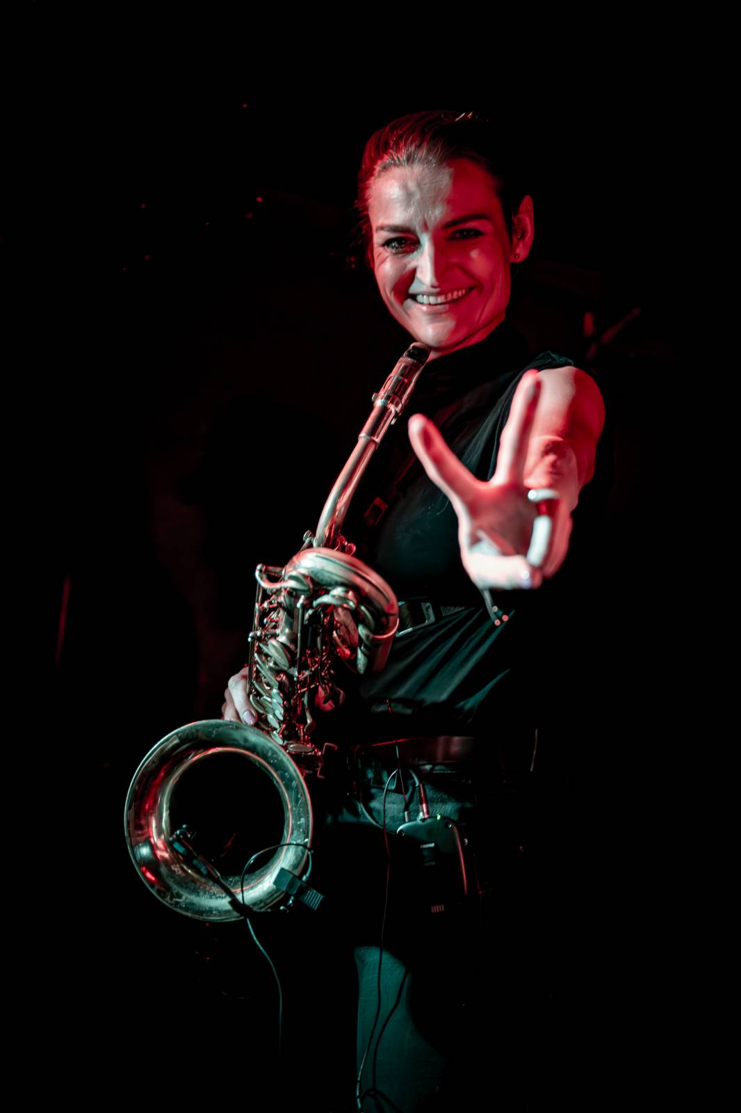 Rok 2025 objektivem fotografů | Z očí do fotoaparátu Jiřího Linharta. Fotil Dymytry, Pana Lynxe, Čechomor i Martu Jandovou