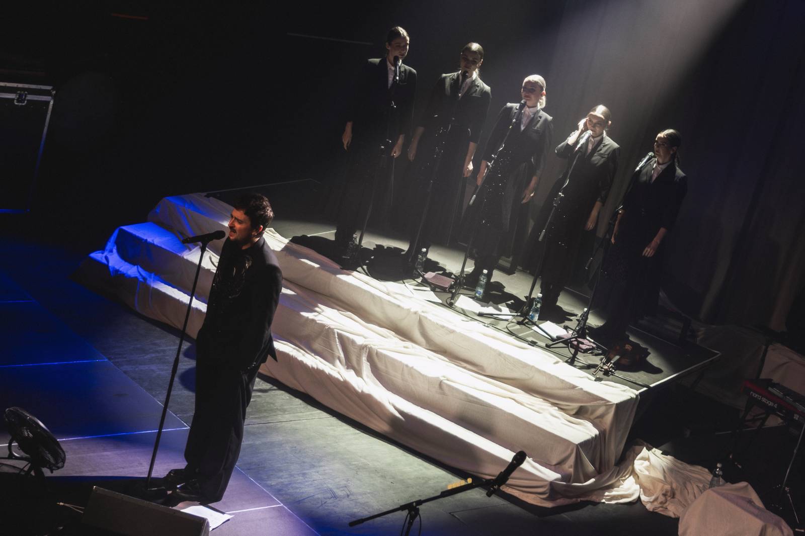 Folklor, alternativa a silné emoce: Billy Barman a SL'UK připravili v plné Arše+ povedenou show