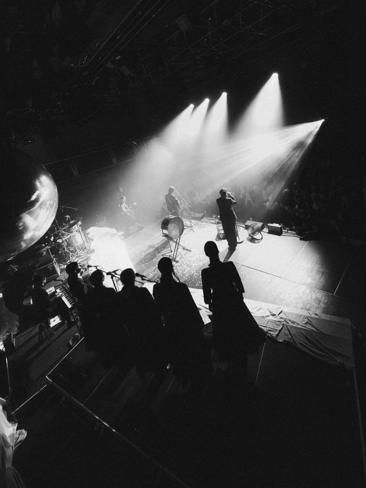 Folklor, alternativa a silné emoce: Billy Barman a SL'UK připravili v plné Arše+ povedenou show