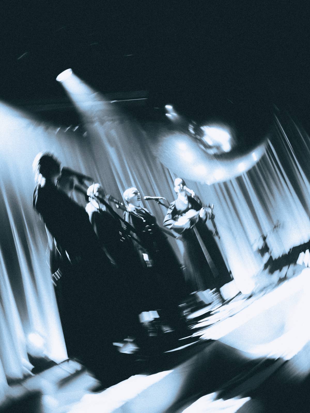 Folklor, alternativa a silné emoce: Billy Barman a SL'UK připravili v plné Arše+ povedenou show