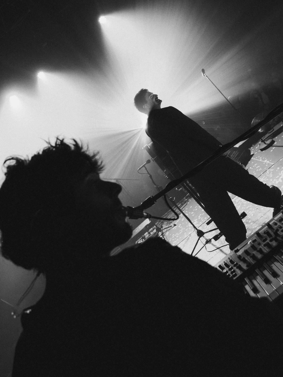 Folklor, alternativa a silné emoce: Billy Barman a SL'UK připravili v plné Arše+ povedenou show