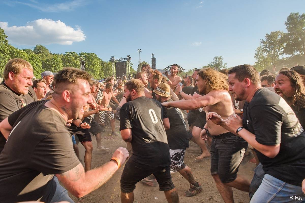 Rok 2025 objektivem fotografů | Martin Hanáček se ohlíží. Loni fotil na Metalfestu, Pekelném ostrově, Manětíně nebo Rockovém létě na Mži