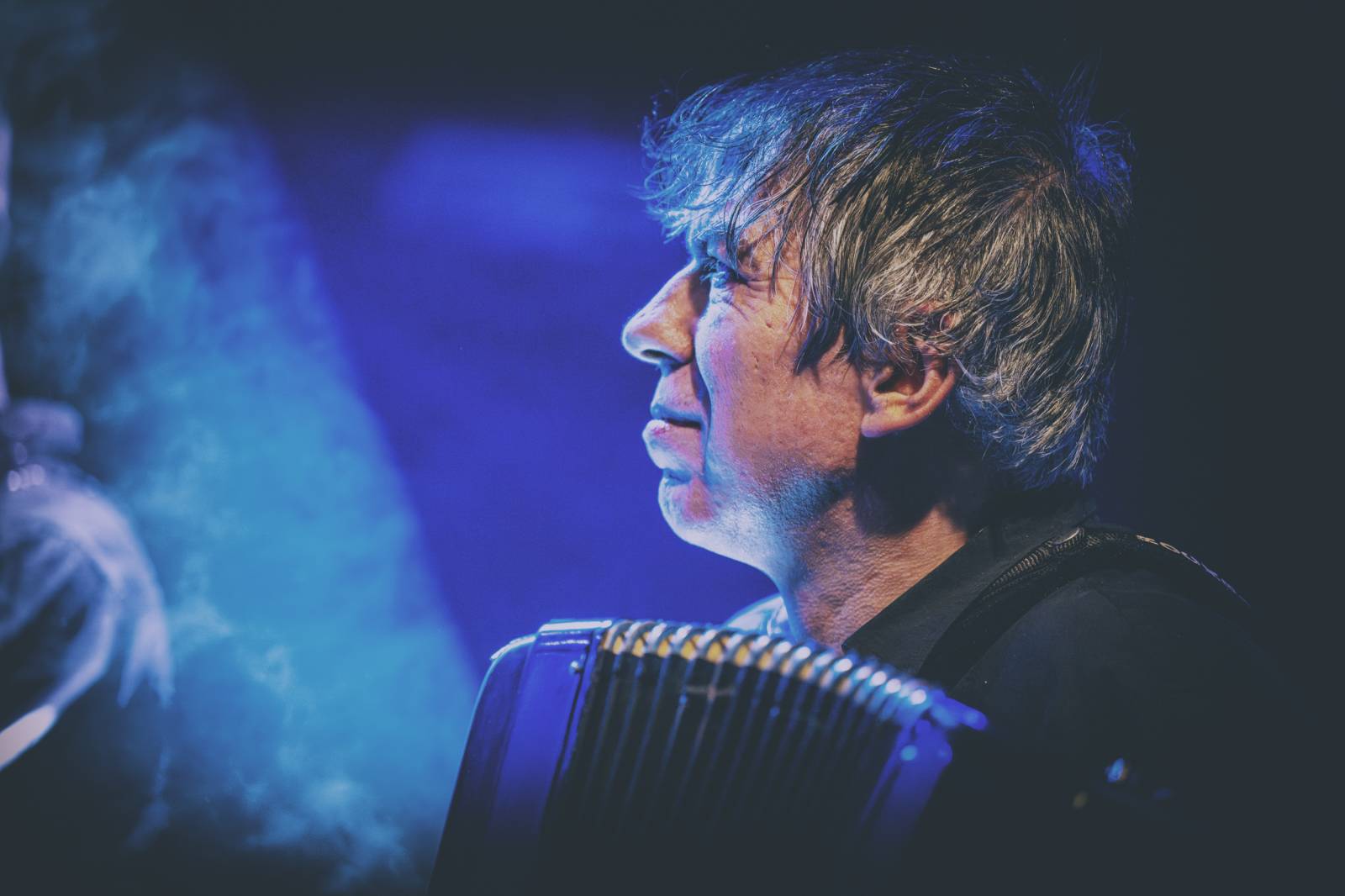 Rok 2025 objektivem fotografů | Jan Urbánek fotil pro Tři sestry, vyrazil i na poslední koncert J.A.R. a festival Rock for People