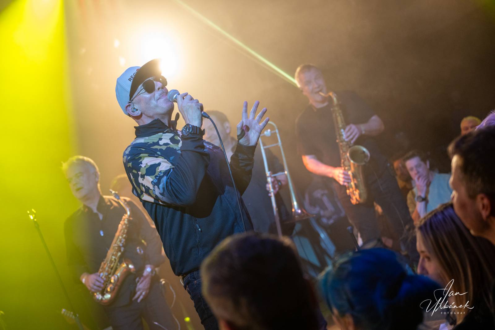 Rok 2025 objektivem fotografů | Jan Urbánek fotil pro Tři sestry, vyrazil i na poslední koncert J.A.R. a festival Rock for People