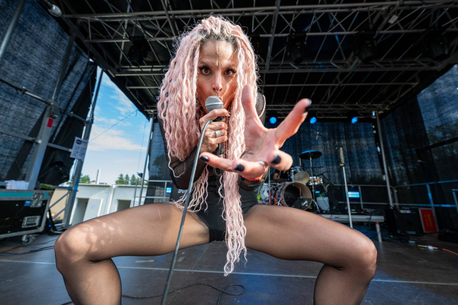 Rok 2025 objektivem fotografů | Jan Urbánek fotil pro Tři sestry, vyrazil i na poslední koncert J.A.R. a festival Rock for People