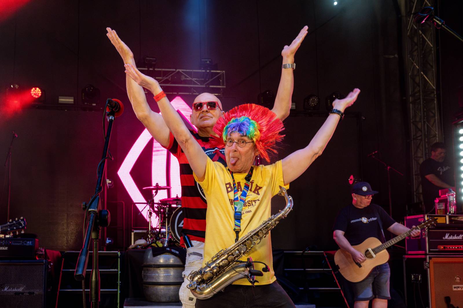 Rok 2025 objektivem fotografů | Jan Urbánek fotil pro Tři sestry, vyrazil i na poslední koncert J.A.R. a festival Rock for People