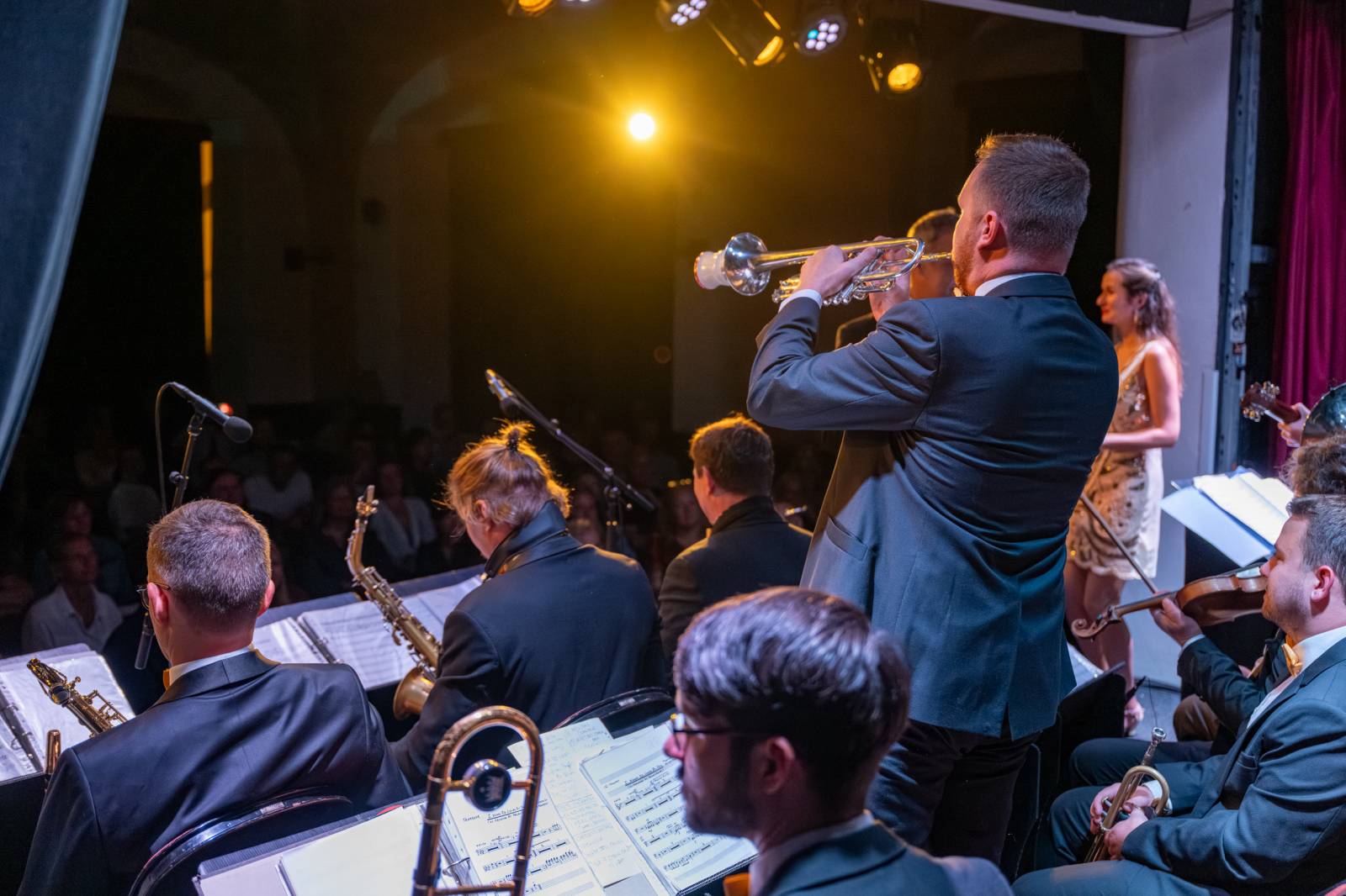 Rok 2025 objektivem fotografů | Jan Urbánek fotil pro Tři sestry, vyrazil i na poslední koncert J.A.R. a festival Rock for People