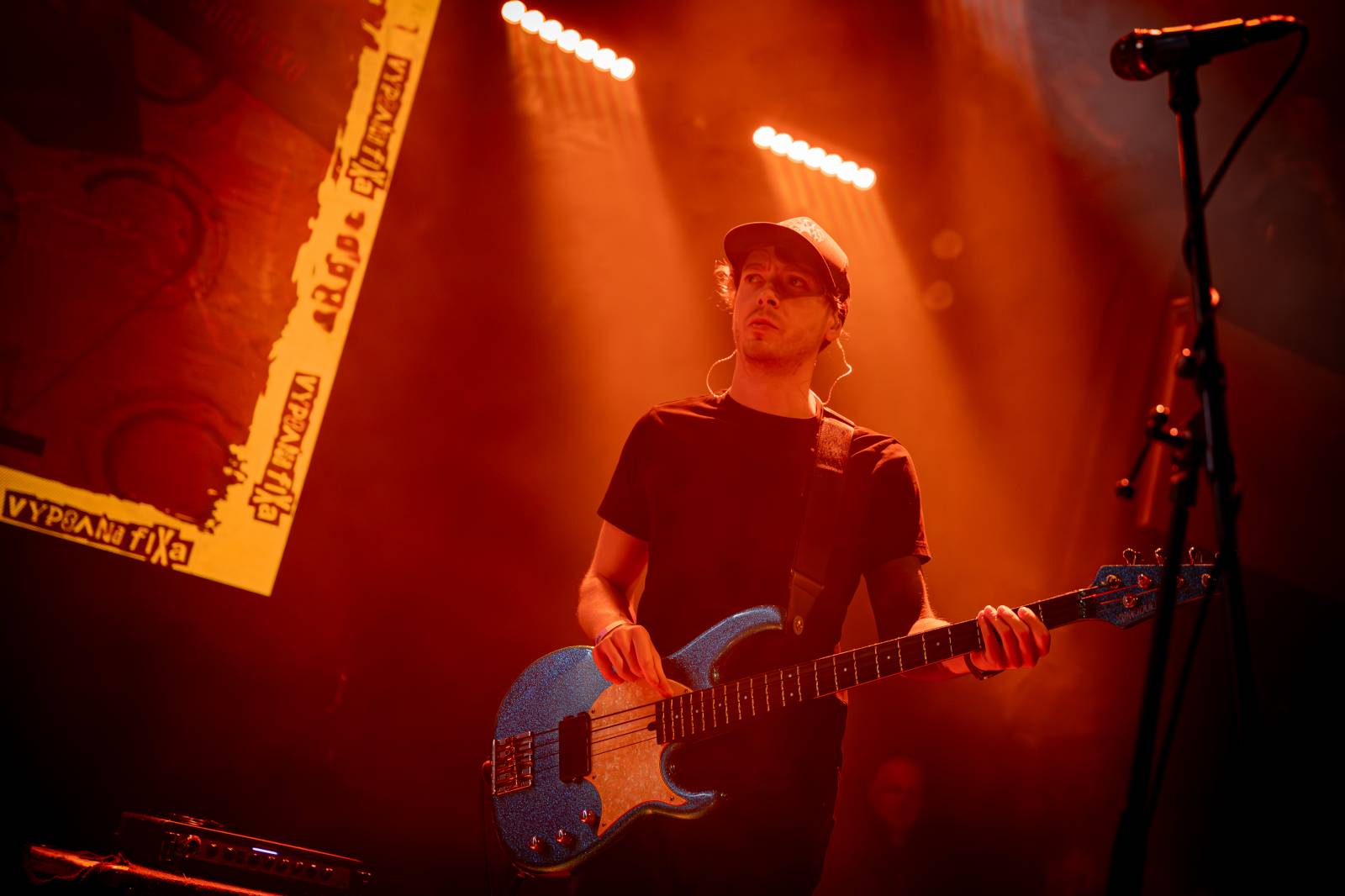 Vypsaná fiXa slaví dvacet let Krásy vesmírné. V Lucerna Music Baru zakončila podzimní část turné