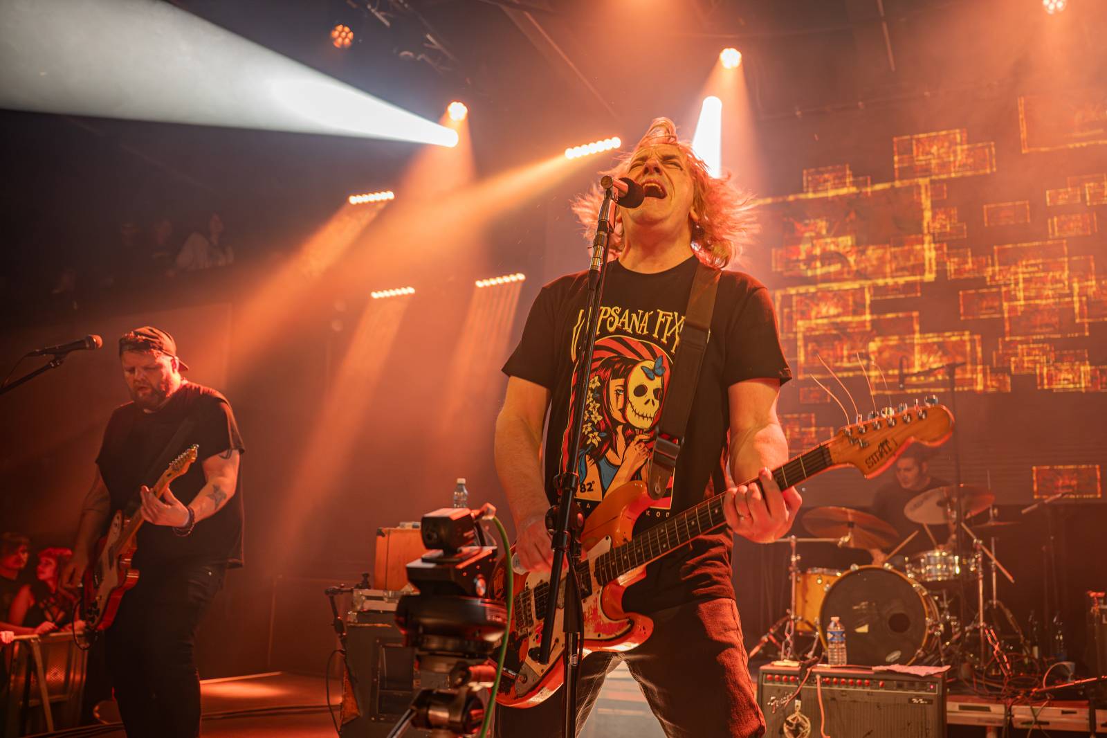 Vypsaná fiXa slaví dvacet let Krásy vesmírné. V Lucerna Music Baru zakončila podzimní část turné