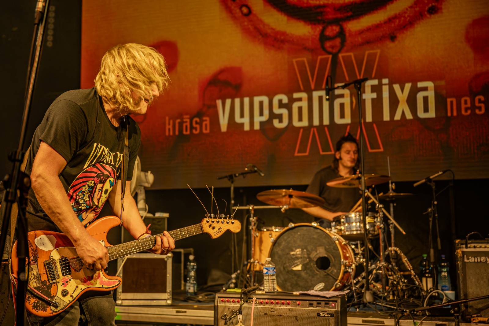 Vypsaná fiXa slaví dvacet let Krásy vesmírné. V Lucerna Music Baru zakončila podzimní část turné