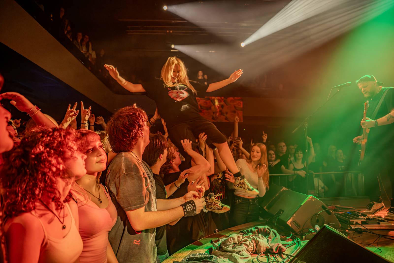 Vypsaná fiXa slaví dvacet let Krásy vesmírné. V Lucerna Music Baru zakončila podzimní část turné