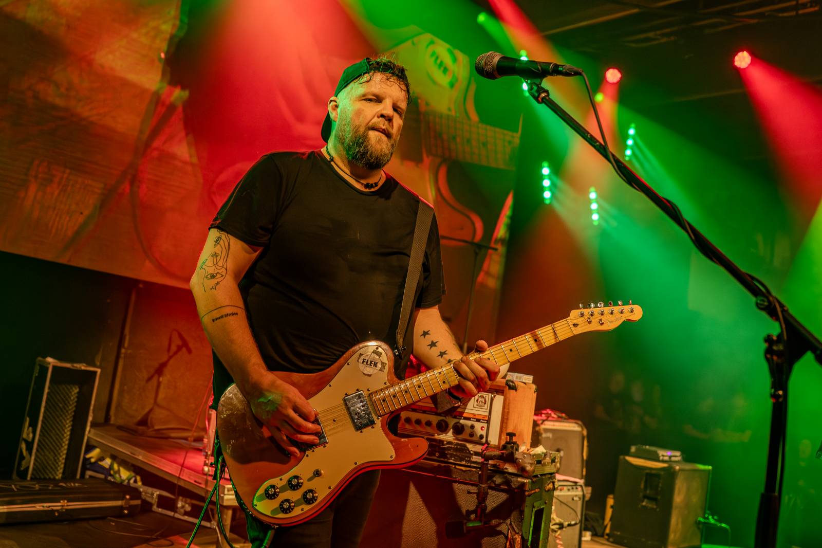 Vypsaná fiXa slaví dvacet let Krásy vesmírné. V Lucerna Music Baru zakončila podzimní část turné