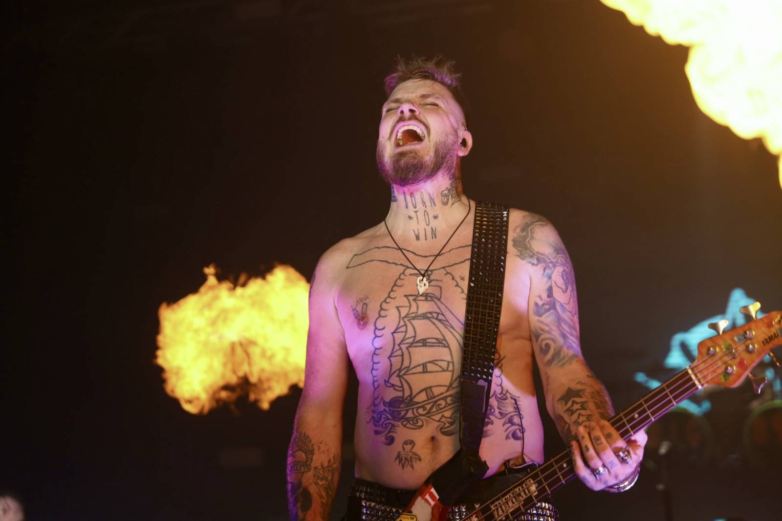 Ohnivá show i jiskry létající z kytar. Rybičky 48 zakončily letošní sezónu koncertem v Českých Budějovicích