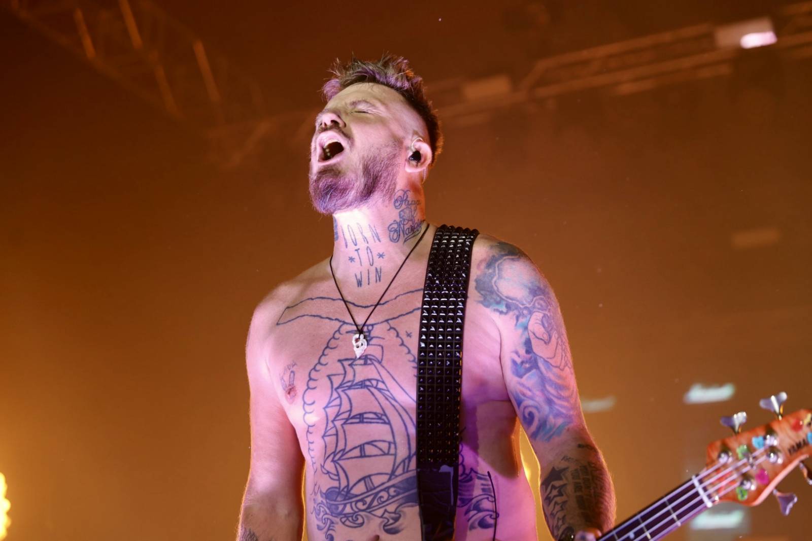 Ohnivá show i jiskry létající z kytar. Rybičky 48 zakončily letošní sezónu koncertem v Českých Budějovicích