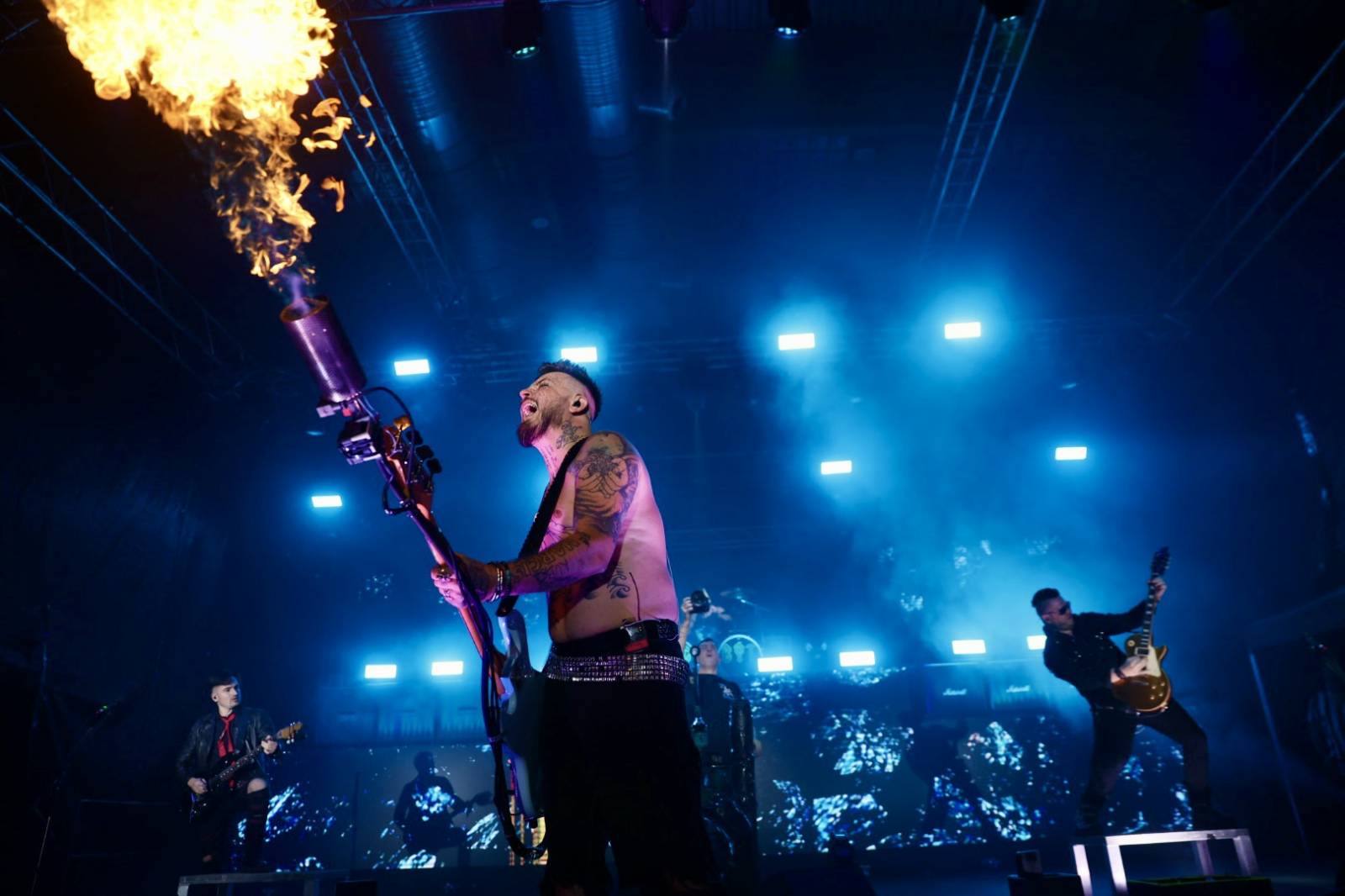 Ohnivá show i jiskry létající z kytar. Rybičky 48 zakončily letošní sezónu koncertem v Českých Budějovicích