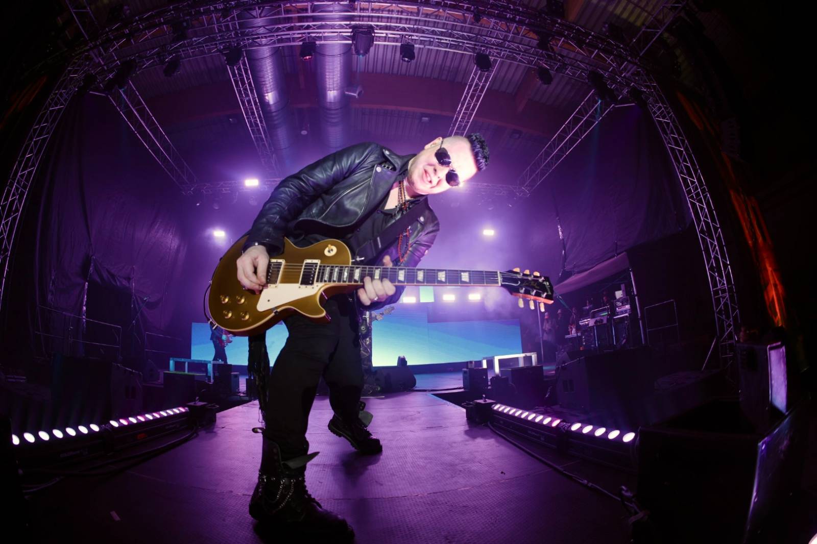 Ohnivá show i jiskry létající z kytar. Rybičky 48 zakončily letošní sezónu koncertem v Českých Budějovicích