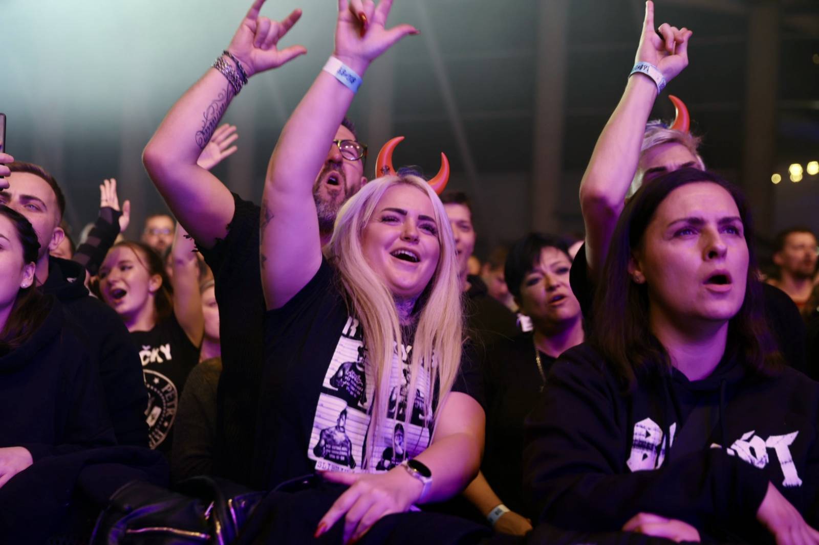 Ohnivá show i jiskry létající z kytar. Rybičky 48 zakončily letošní sezónu koncertem v Českých Budějovicích